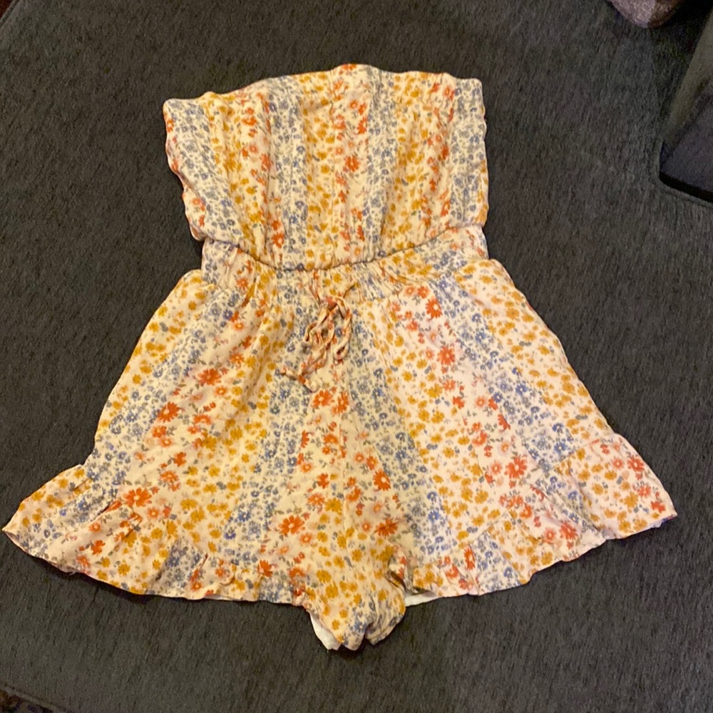 Strapless short jumpsuit, yellow with flowers, size small. American Eagle